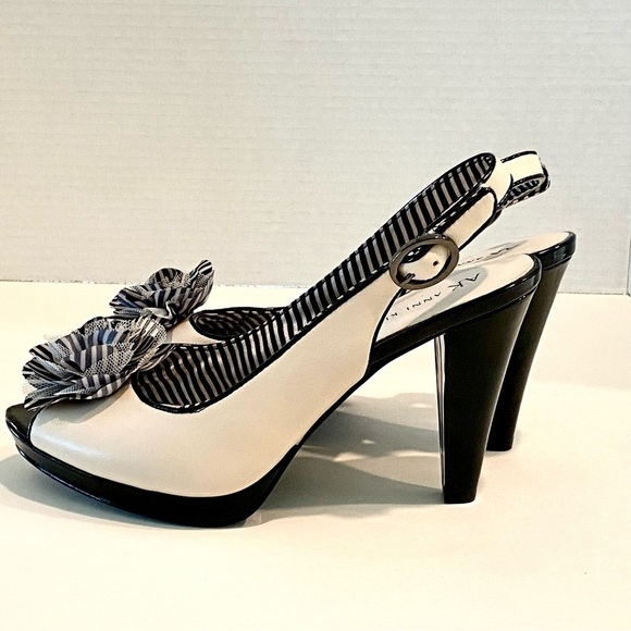 NWOT — Anne Klein Black & Cream 4 inch heels  size 8M - Picture 10 of 15